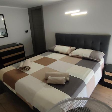Louis Home Syracuse Екстер'єр фото