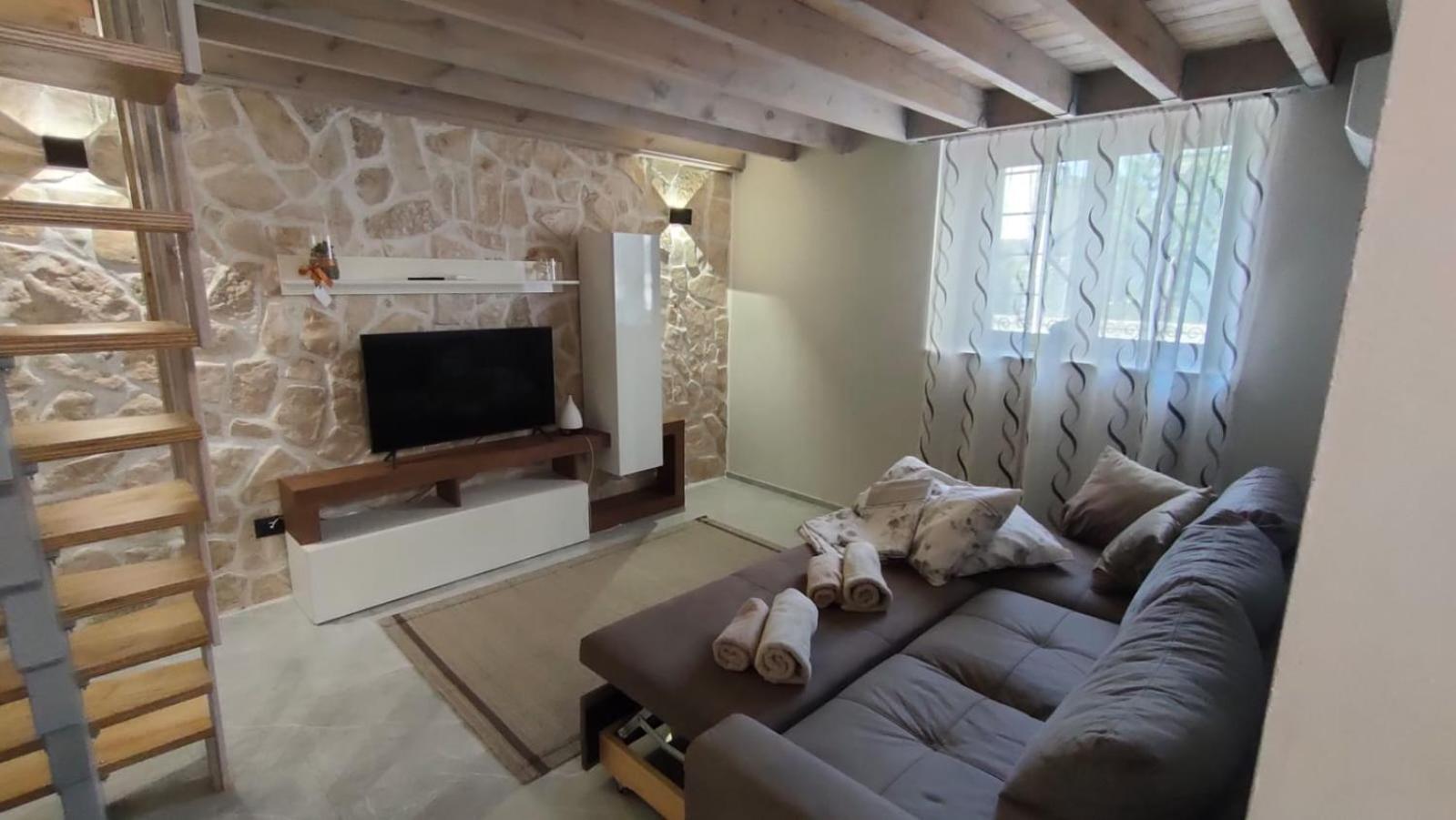 Louis Home Syracuse Екстер'єр фото